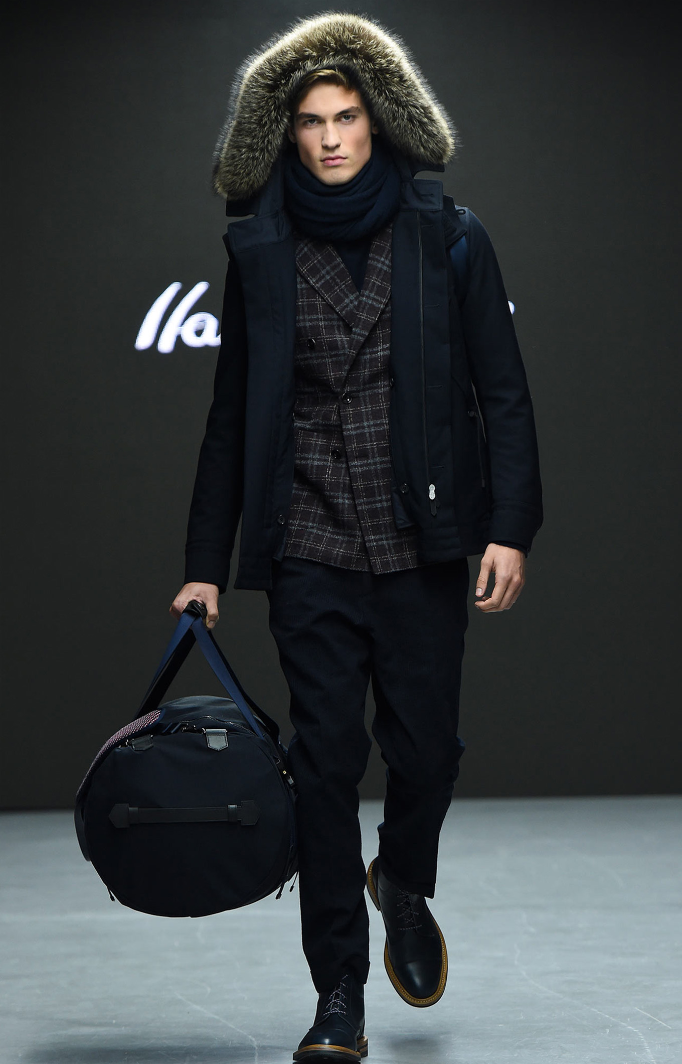 Hardy Amies <br>Fall 2015 Menswear <br>Look 17